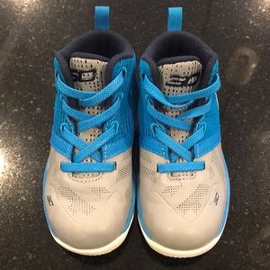 Under Armor Steff Curry Toddler shoes size 8